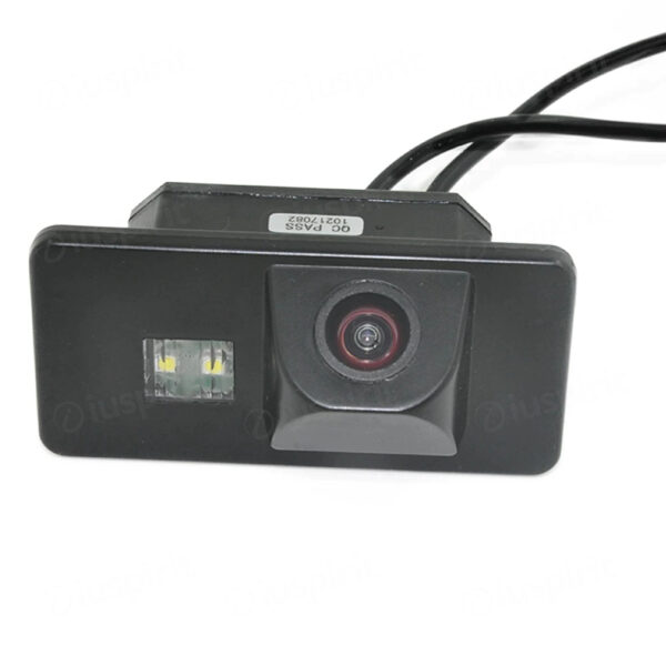 Telecamera retromarcia specifica luce targa per BMW serie 1 serie 3 serie 5 BMW X5 X6 E39 E81 E87 E90 E91 E92 E60 E61 E70 retrocamera